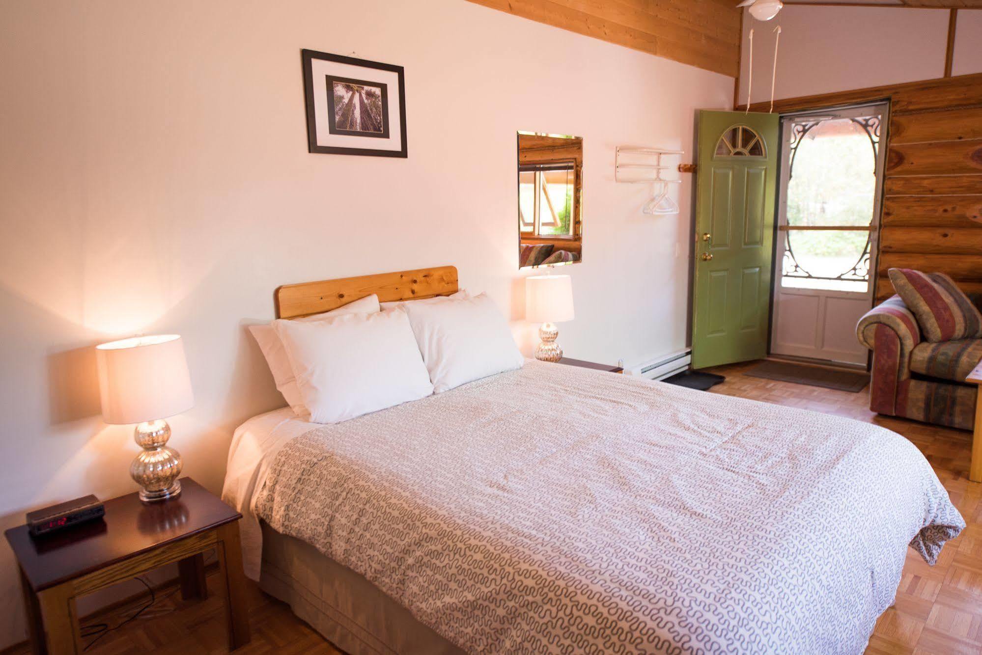 Cedar Haven Cabins And Resort クリアウォーター エクステリア 写真